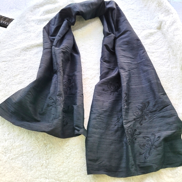 Dupionni Silk Shawl~Scarf NWT, ZAZOU 20x75" - Picture 7 of 16